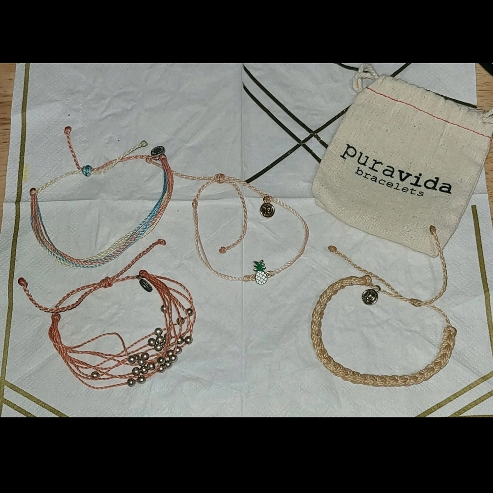 Pura Vida 4 BRACELETS IN CORAL COLOR